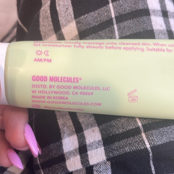 Good Molecules Lightweight Moisturizer! - Picture 2 of 3